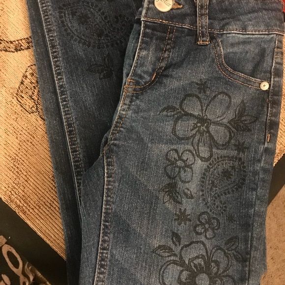 Jeans - Picture 2 of 3
